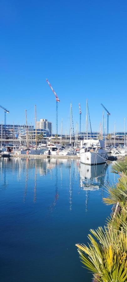 Velero En Port Forum Sail Boat Bateau-hôtel Barcelone