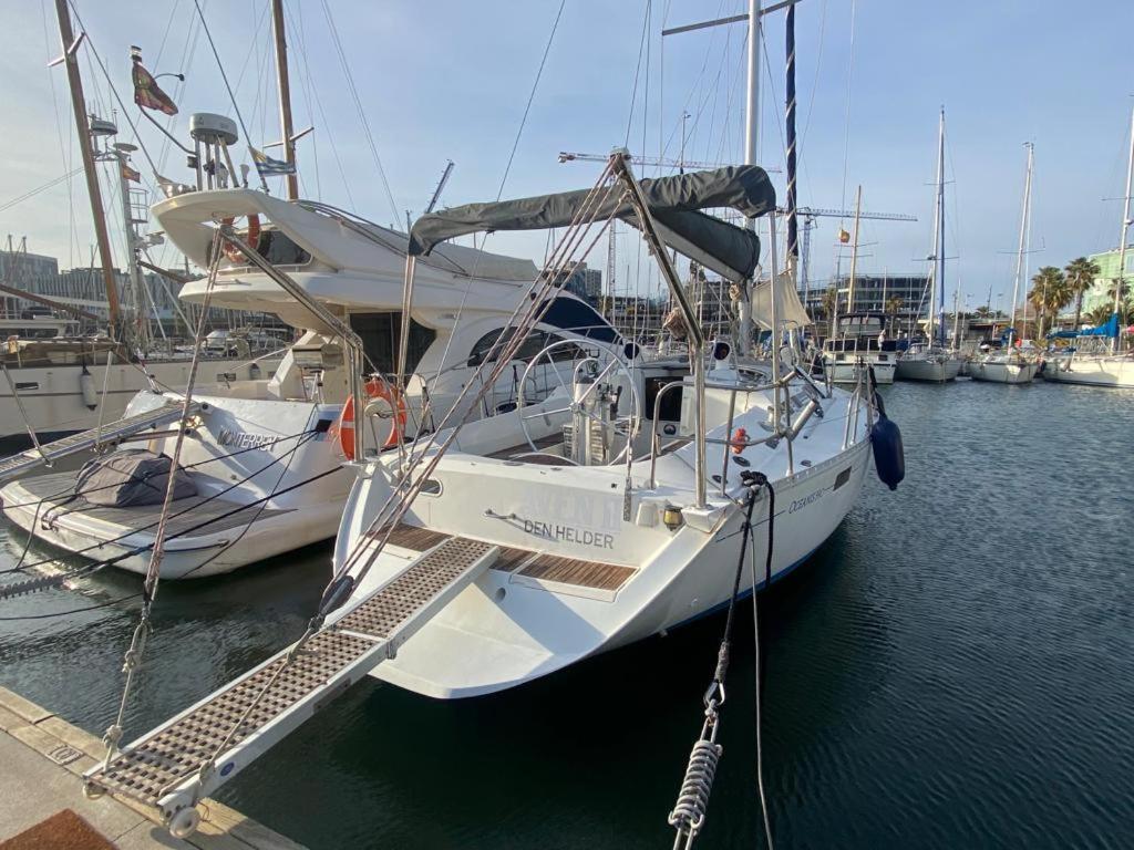 Velero En Port Forum Sail Boat Bateau-hôtel *